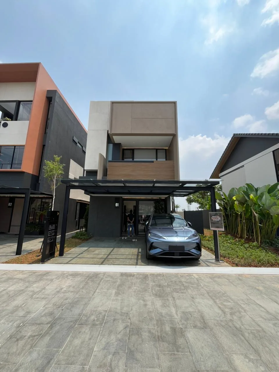 Rumah Contoh Top Livin Park Serpong